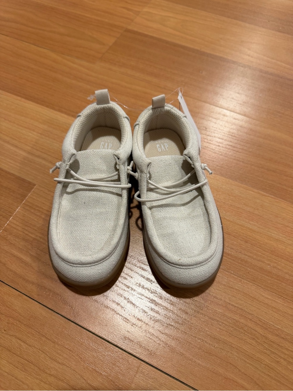 NWT- GAP Cream Canvas Lace-Up Boat Shoe/Loafer
